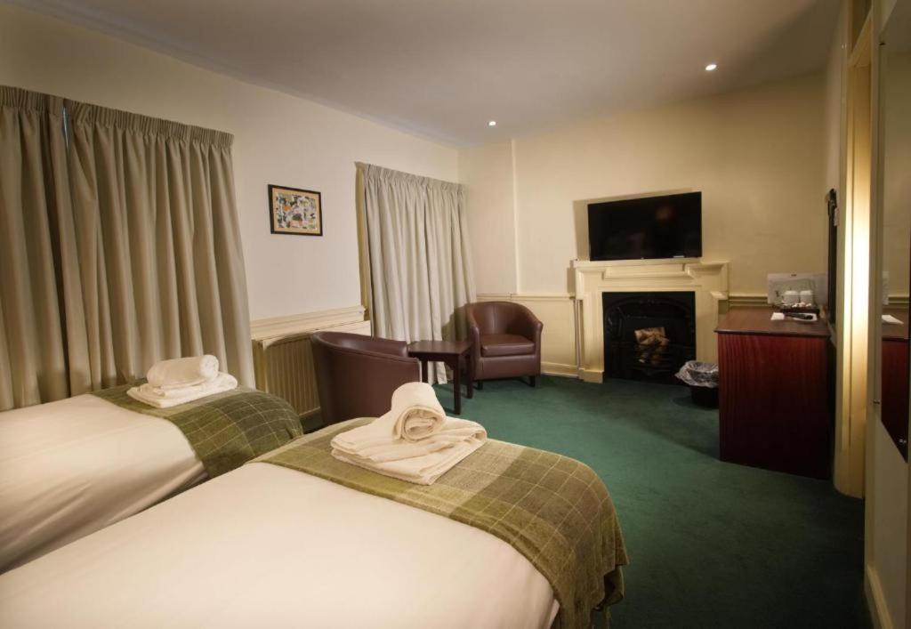 New Inn Hotel Lechlade Luaran gambar
