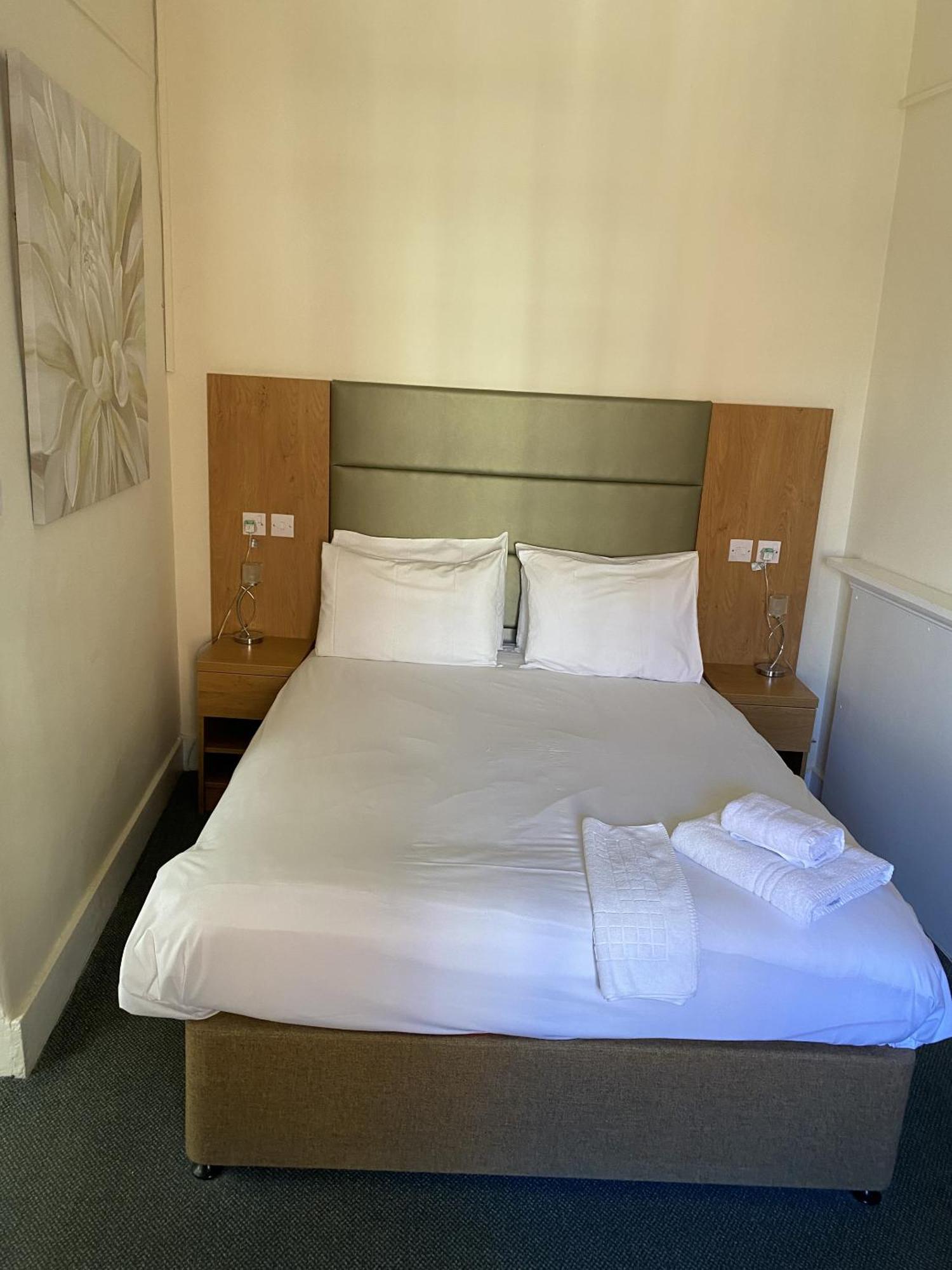 New Inn Hotel Lechlade Bilik gambar