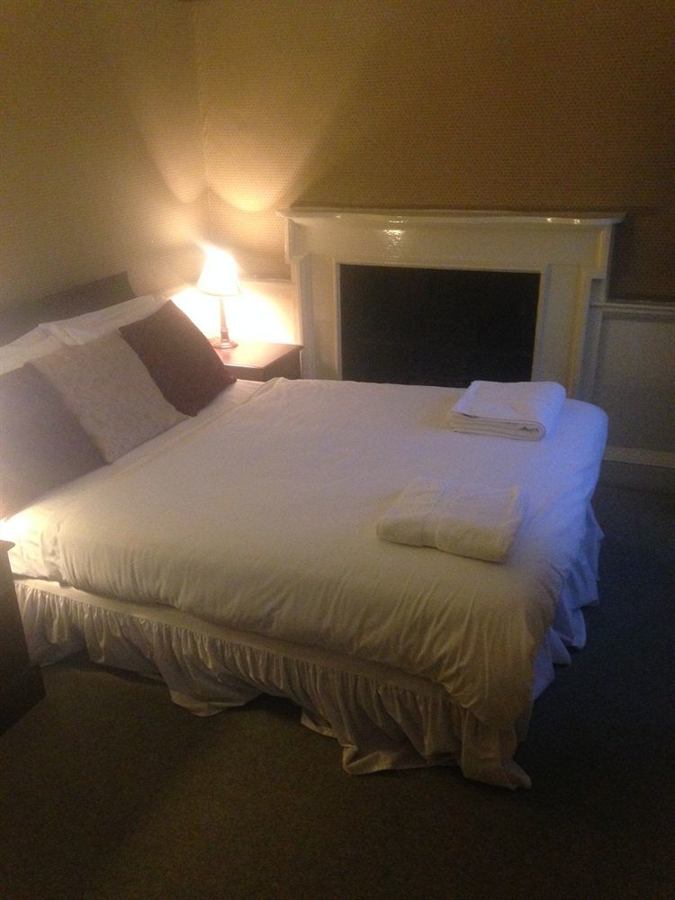 New Inn Hotel Lechlade Luaran gambar