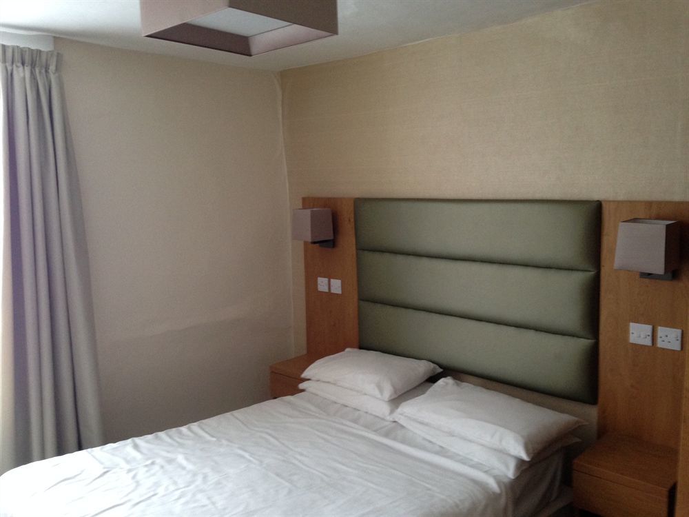 New Inn Hotel Lechlade Luaran gambar