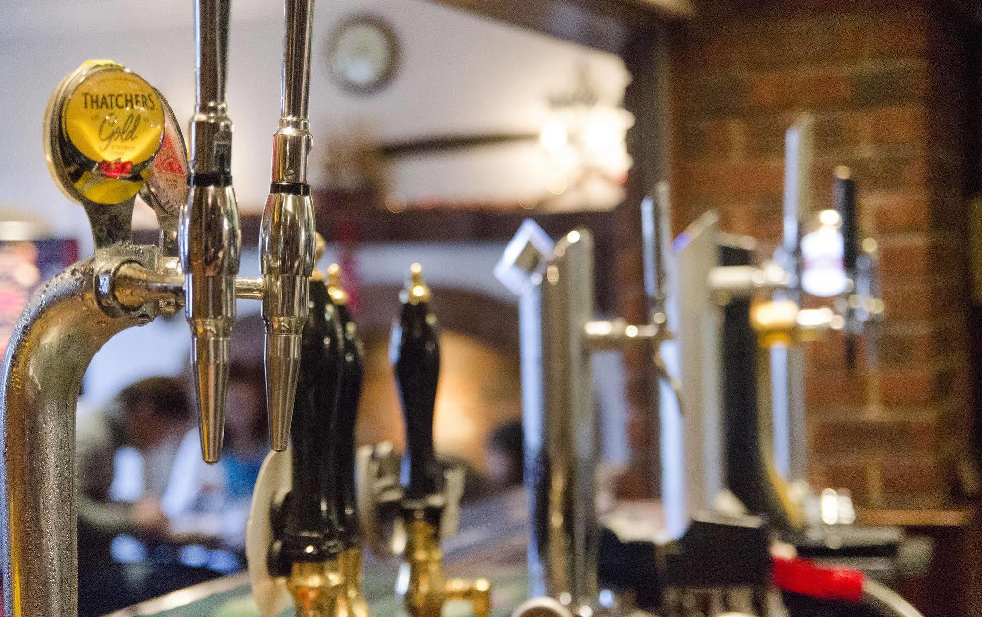 New Inn Hotel Lechlade Luaran gambar